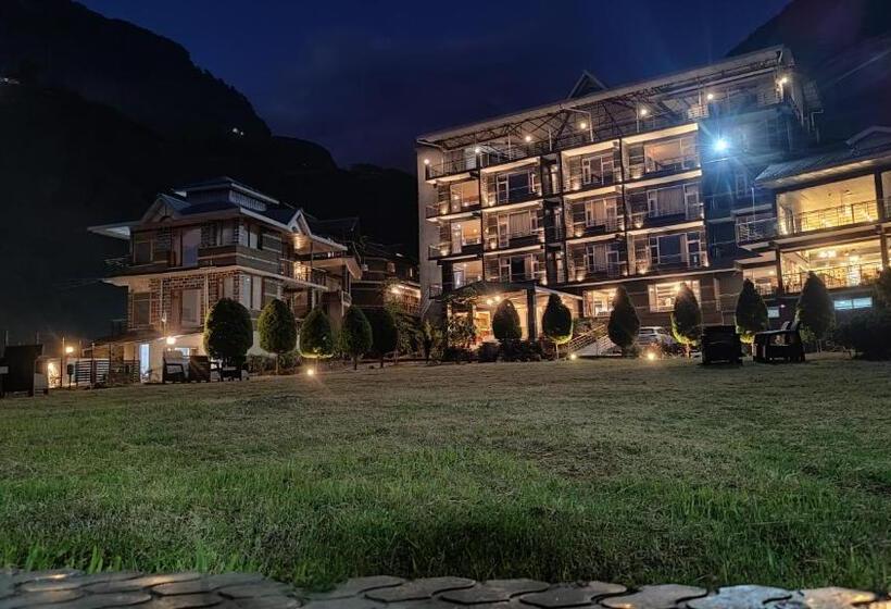 Отель Great Empire