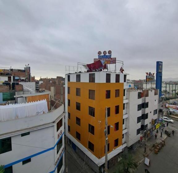 ホテル Hospedaje Leo