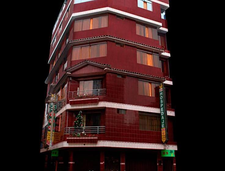 ホテル Hospedaje Leo