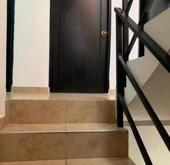 Отель Hostal Monarca