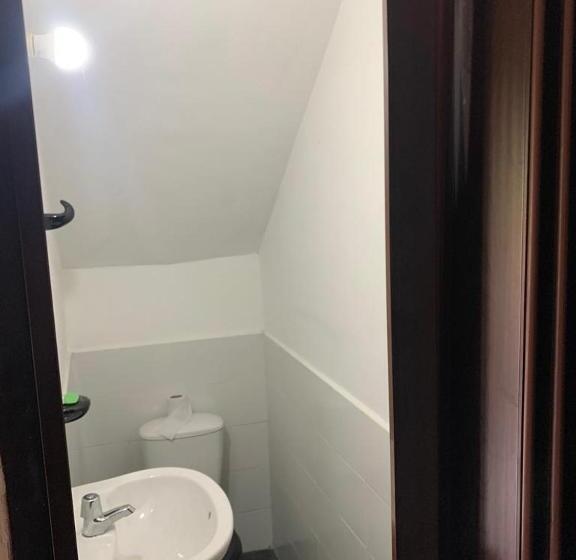 Отель Hostal Monarca