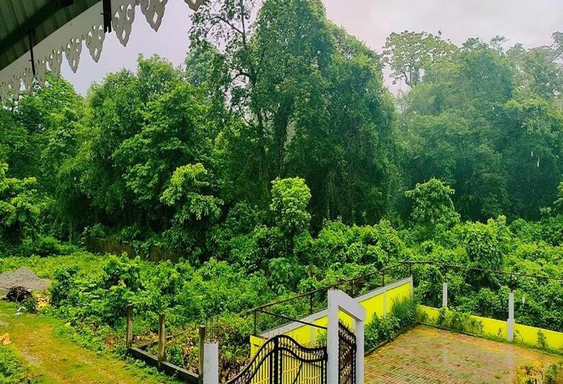 Отель Jaldapara Wild Huts By Stayapart