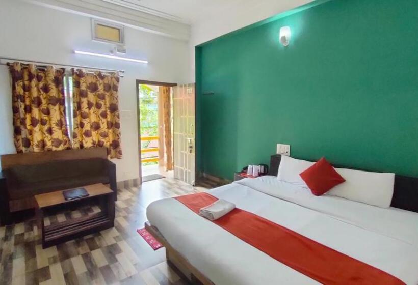 Отель Jaldapara Wild Huts By Stayapart