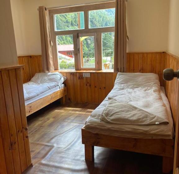 فندق Kongde Peak Guest House