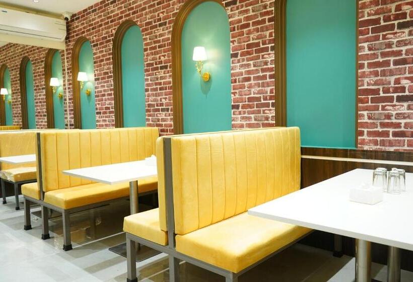 호텔 Madhavan International