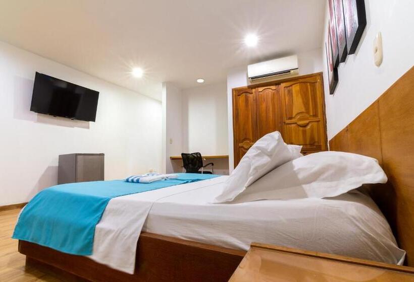 هتل Montanar Home