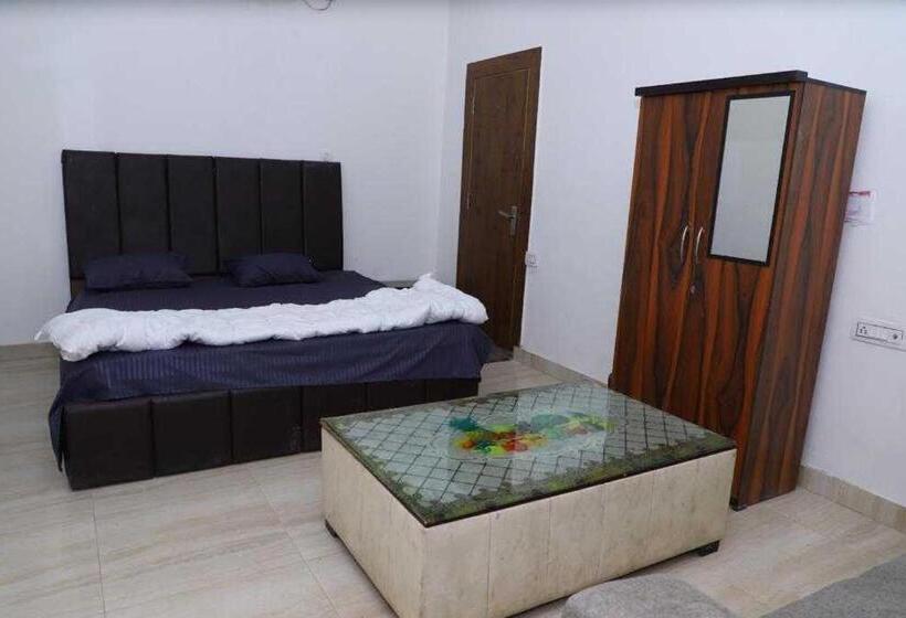 בית מלון כפרי Oyo Flagship The Secret King Guest House