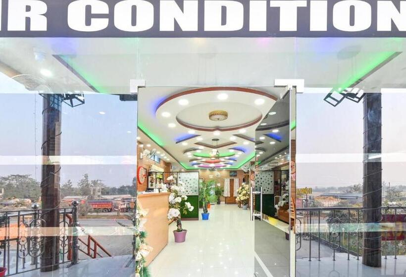 فندق Oyo Florida Restaurant & Guest House