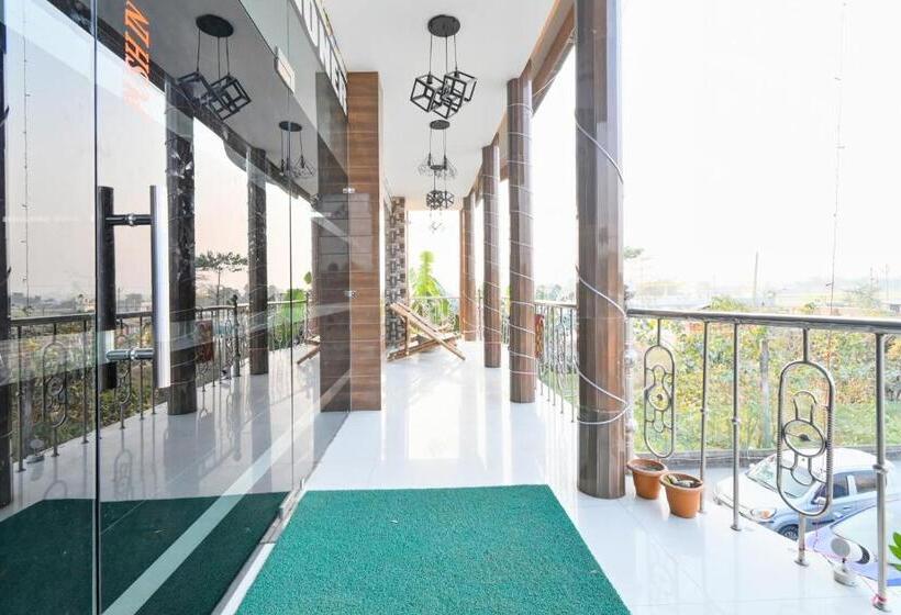 호텔 Oyo Florida Restaurant & Guest House