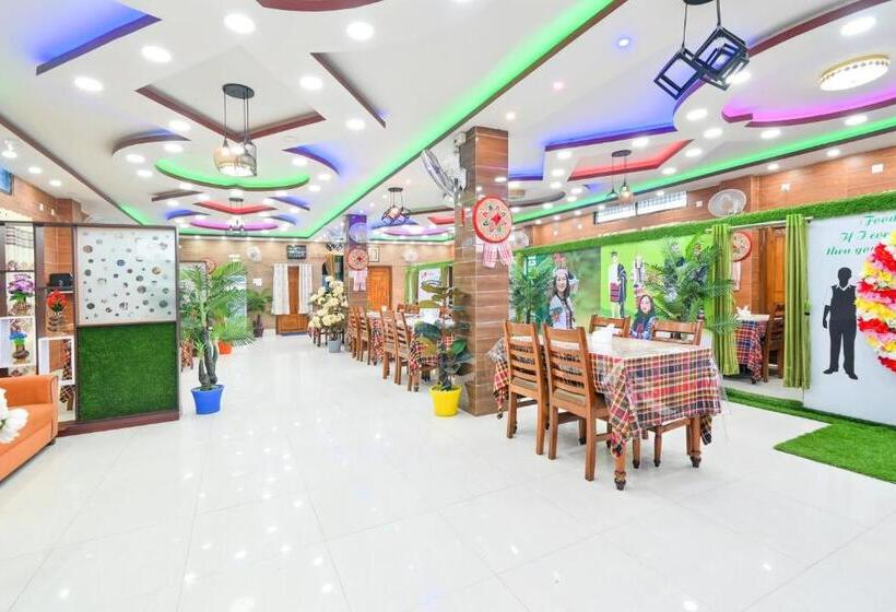 فندق Oyo Florida Restaurant & Guest House