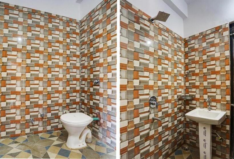 בית מלון כפרי Oyo Lucky