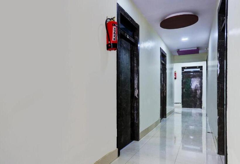 בית מלון כפרי Oyo Lucky