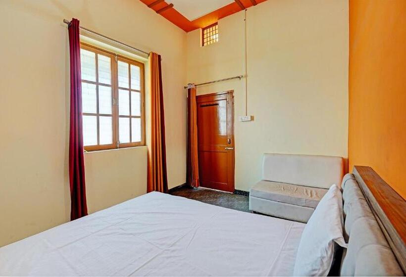 Отель Oyo Vashudev Garden