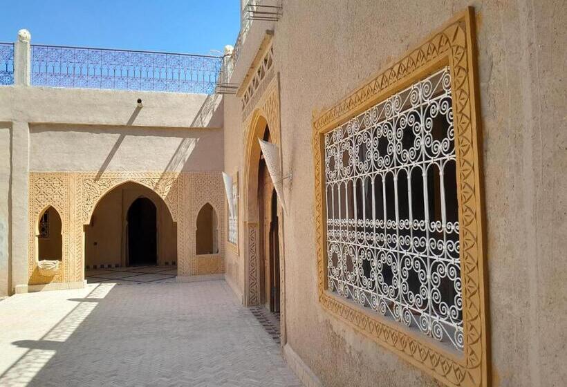 هتل Sandstar Palace