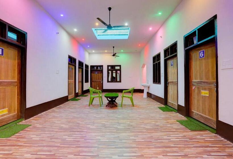 Отель Spot On Unique Guesthouse And Restaurant