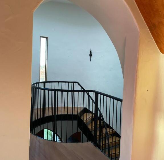 Hotelli The Castle 欧式城堡