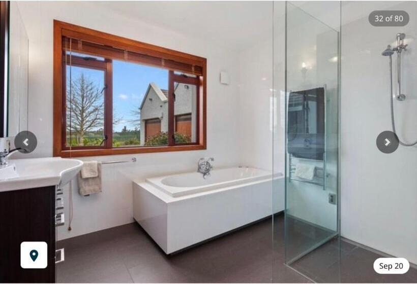 Hotelli The Castle 欧式城堡