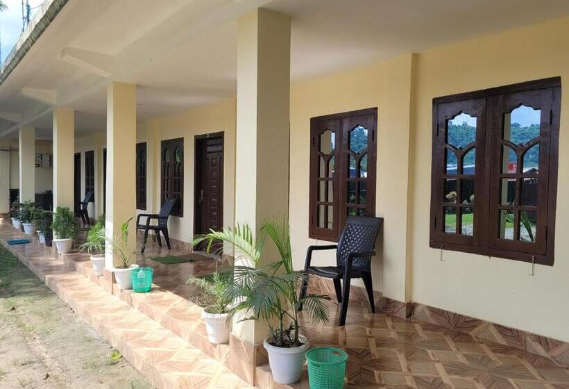 בית מלון כפרי The Western Lodge