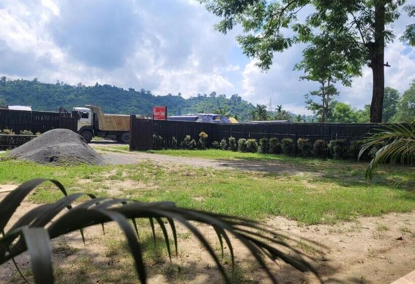 בית מלון כפרי The Western Lodge