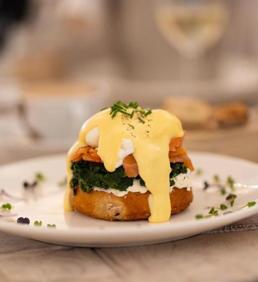 هتل The White Knight Premium Boutique