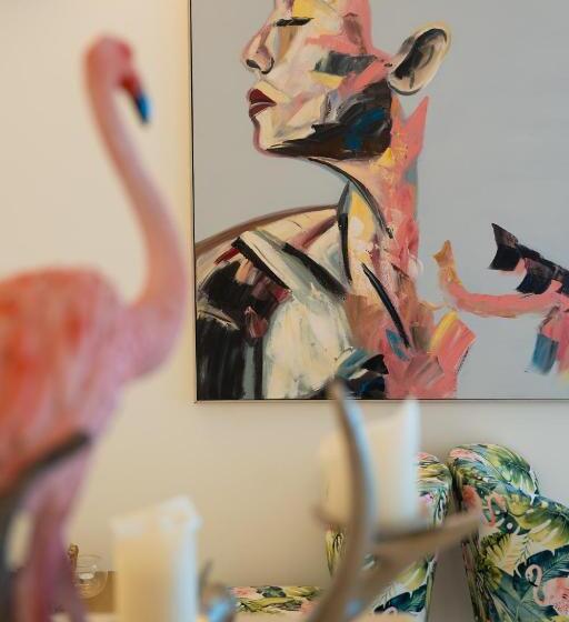 هتل The White Knight Premium Boutique