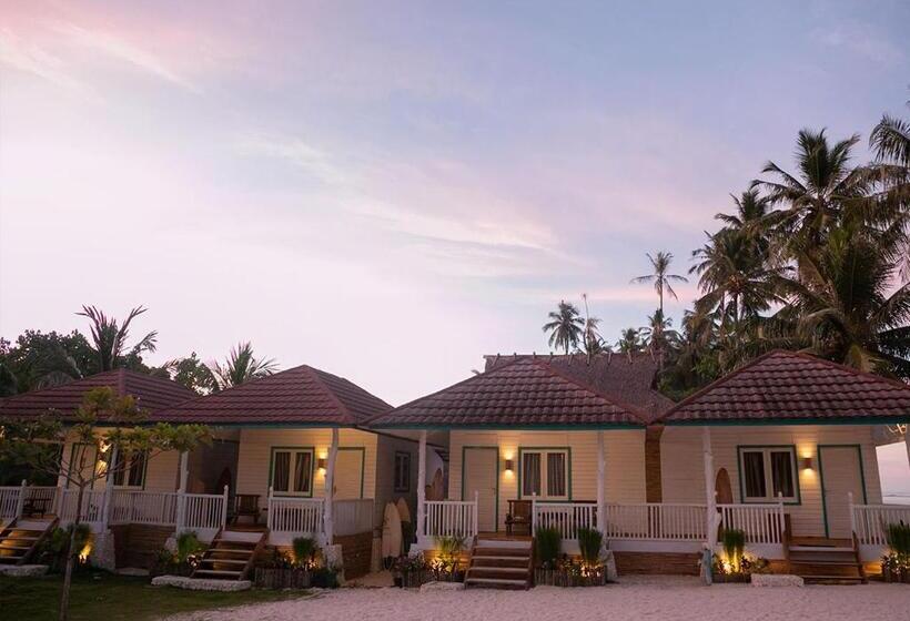 Katiet Beach Resort Mentawai Lances Right Hts