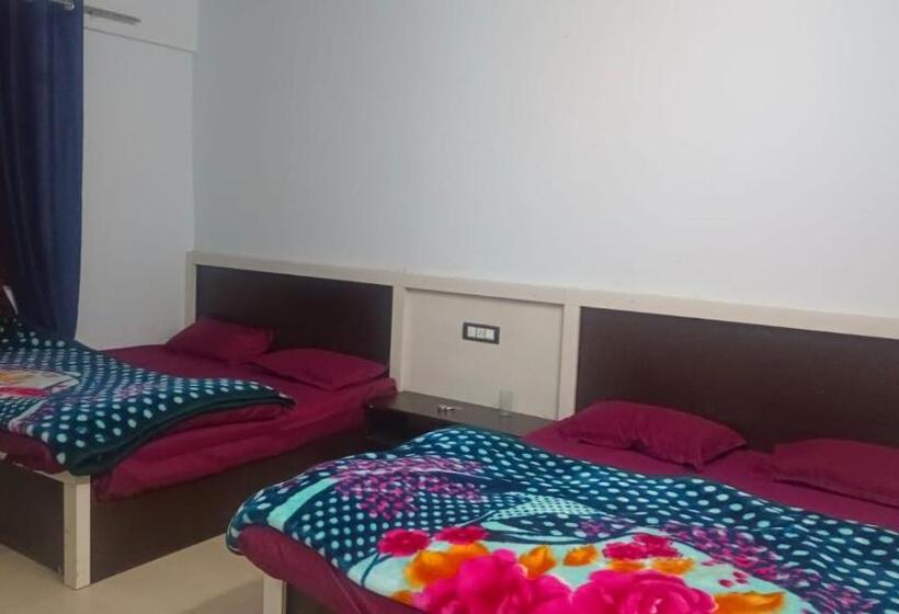 Kedarnath Near Prithvi Yatra Hotel And Doormatry