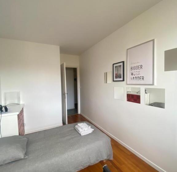 Neuilly Sur Seine Calme Et Lumineux. B&b. 3 Chambres