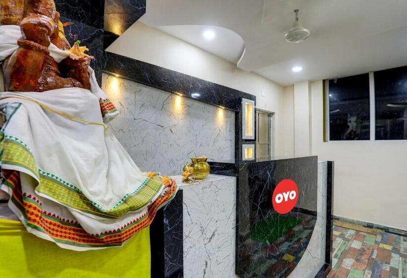 Oyo Flagship Hotel Divine Inn