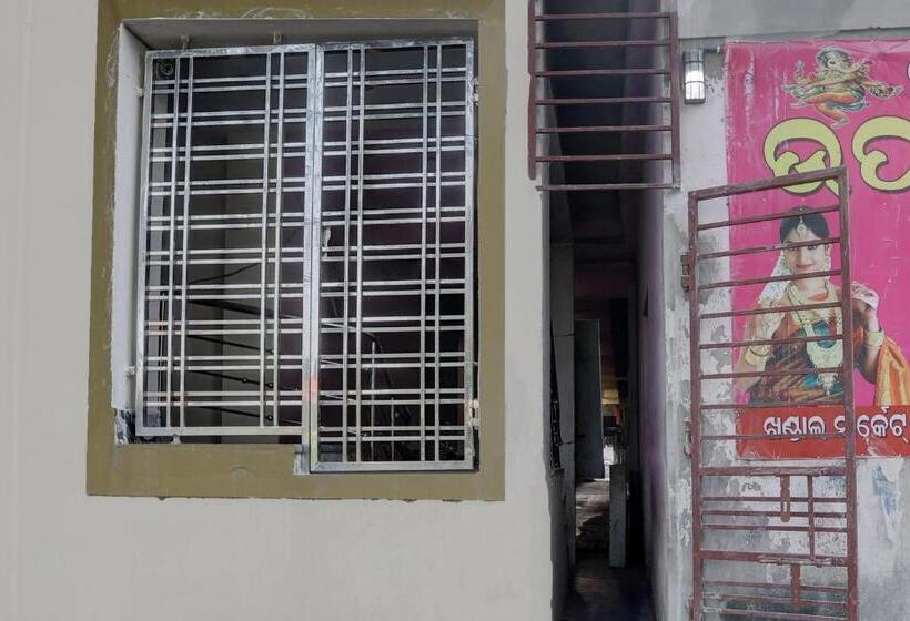 Oyo Flagship Hotel Divine Inn