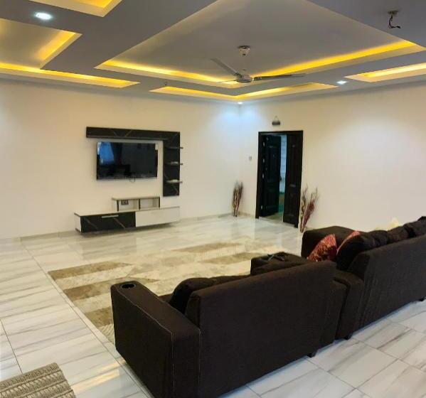 پانسیون Apple Royal Apartment