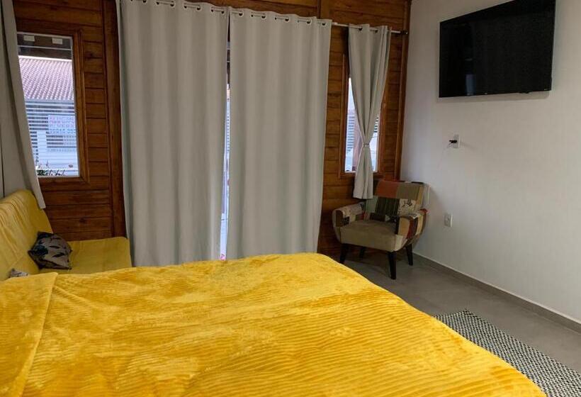 بنسيون Canto Gira Sol   Suíte Flor