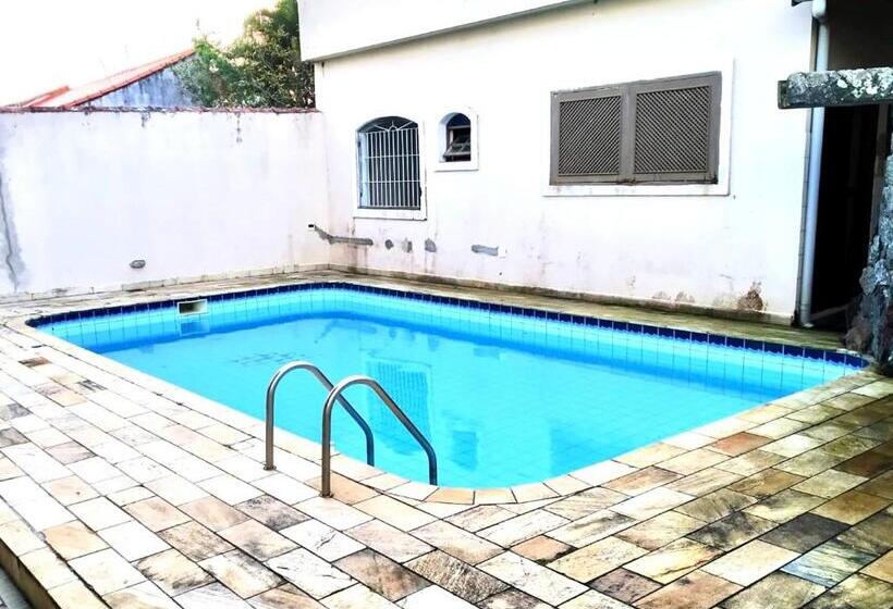 ペンション Casa Do Duke: Lar Dos Grandes