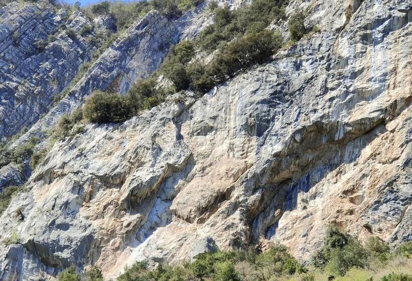 بنسيون Casa Granada