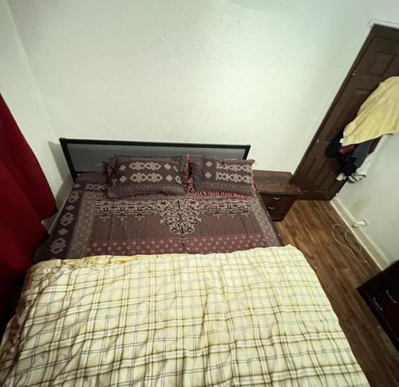 Пансион Double Bed Big Tidy Room With All Indeed Stuff
