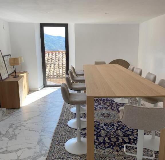 بنسيون Fam De Vida