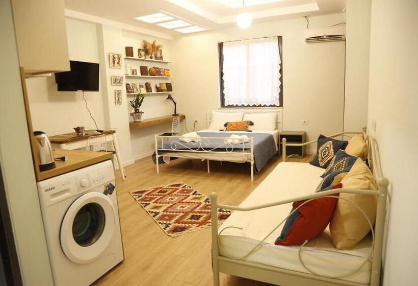 بنسيون Illyrian Studio Apartment 2