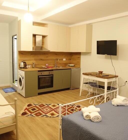 بنسيون Illyrian Studio Apartment 2