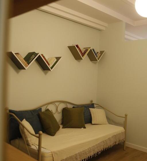 بنسيون Illyrian Studio Apartment 2