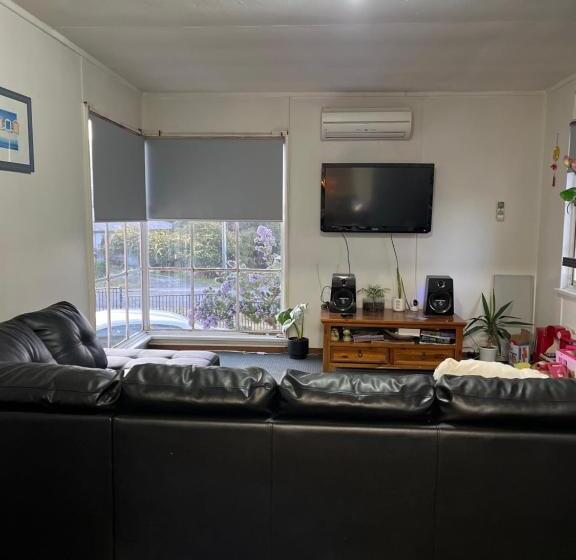 پانسیون Jennifer