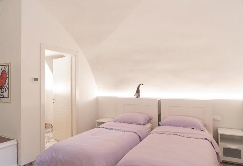 بنسيون La Curt Guest House