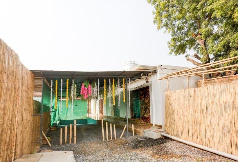 بنسيون Spot On Monsoon Lilly Resort