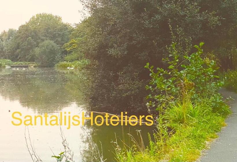 펜션 Sanhoteliers   Room 4 Free Parking, Shared Bathroom