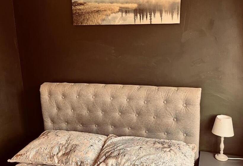 펜션 Sanhoteliers   Room 4 Free Parking, Shared Bathroom