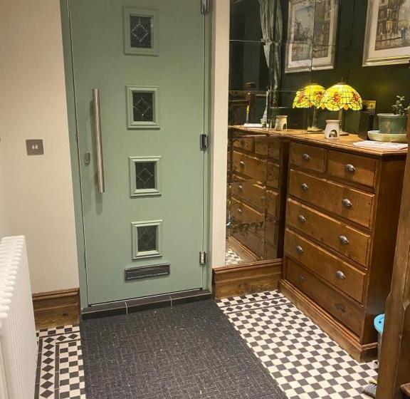 펜션 Sanhoteliers   Room 4 Free Parking, Shared Bathroom