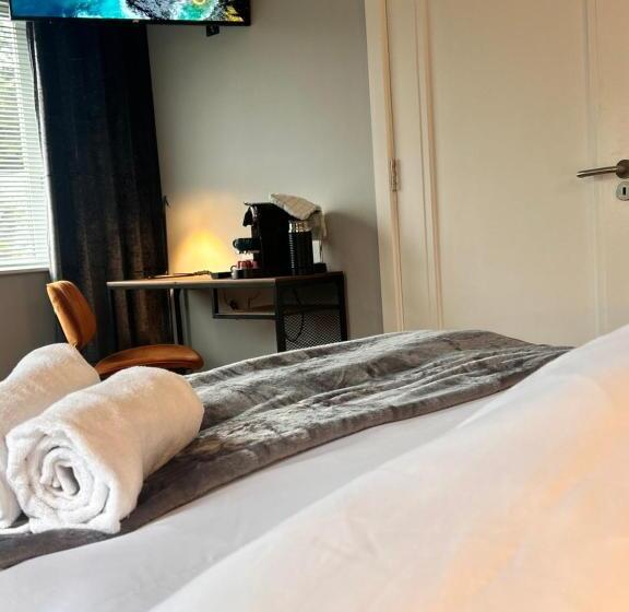 Пансион Shanroe Accommodation