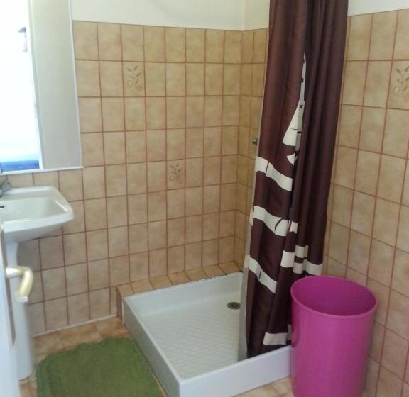 פנסיון Studio Indépendant Au Calme