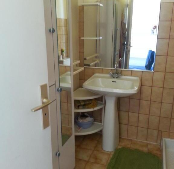 פנסיון Studio Indépendant Au Calme