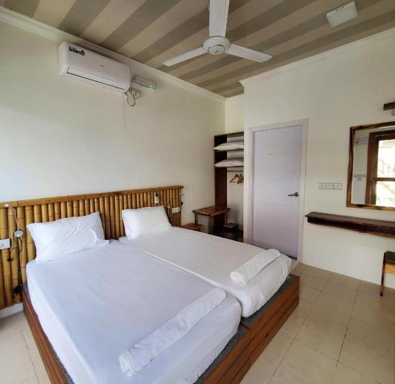 پانسیون Sun & Surf