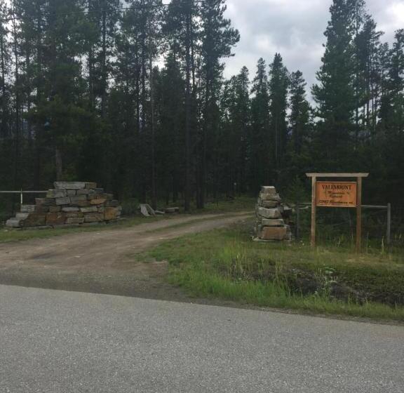 פנסיון Valemount Mountain Retreat Guesthouse
